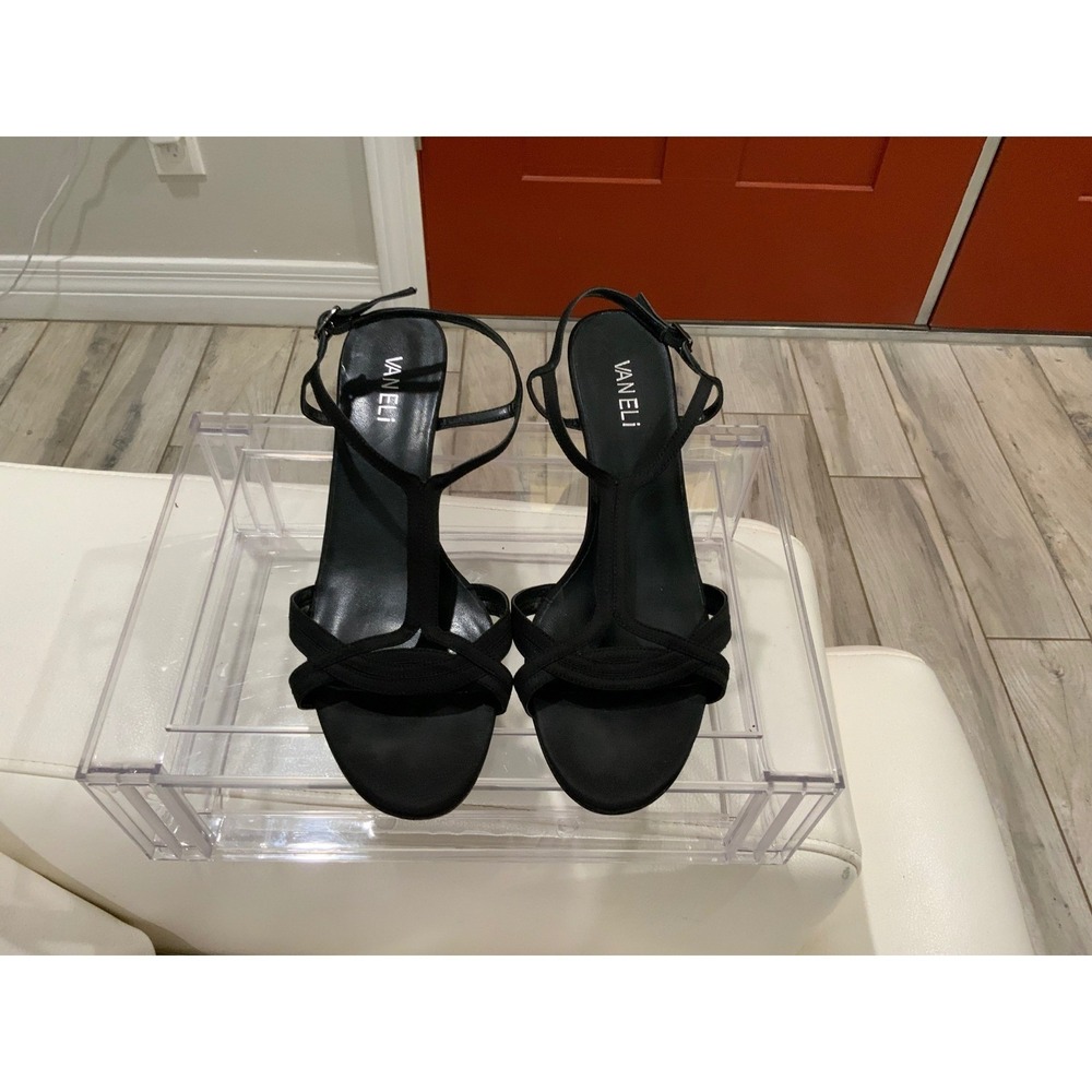 Vaneli Womens Black Strappy Kitten Heel Sandals T-Strap Evening Shoes Size 8.5 M